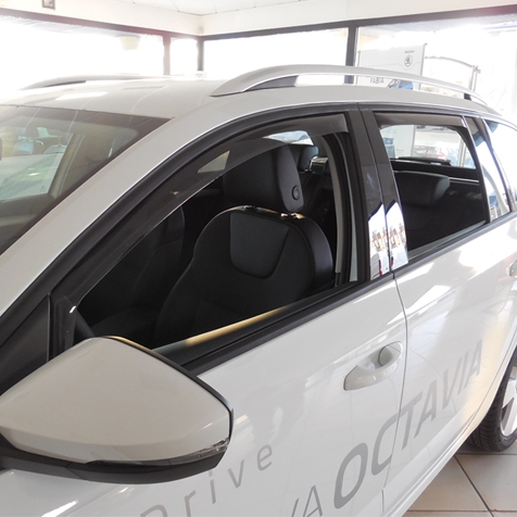 Windabweiser für vordere und hintere Fenster