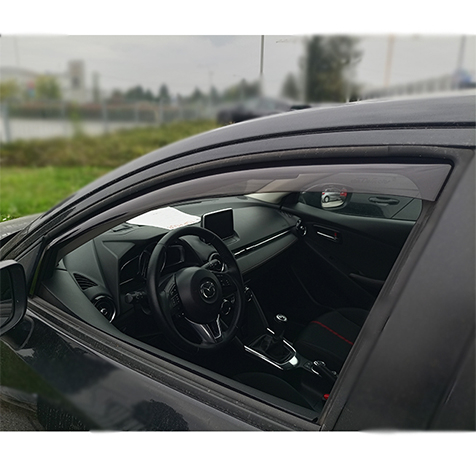 Wind deflectors for front and rear doors