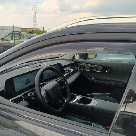 Wind deflectors for front doors standard fixing